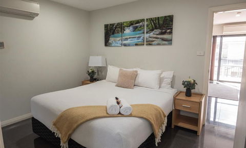 Cardiff Executive Apartments - Accommodation Mermaid Beach 1