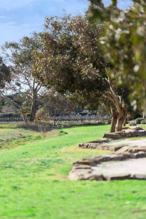Crimson Ridge - Wines, Vines And Dine - Accommodation Mermaid Beach 4
