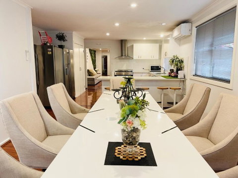 D130 The Link Fantasy Place - Accommodation Mermaid Beach 0