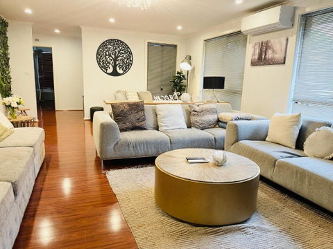 D130 The Link Fantasy Place - Accommodation Mermaid Beach 3