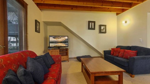 Deep Powder - Accommodation Mermaid Beach 4