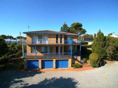3 Bay Lane - Accommodation Mermaid Beach 0