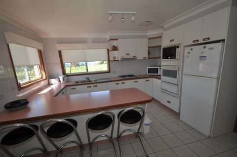 3 Bay Lane - Accommodation Mermaid Beach 3