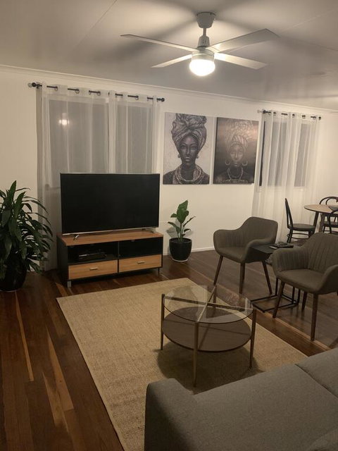 3 Bedroom Apartment - Accommodation Mermaid Beach 0