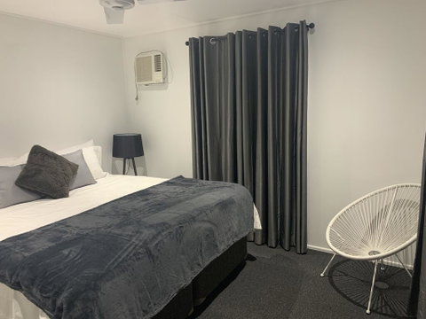 3 Bedroom Apartment - Accommodation Mermaid Beach 1