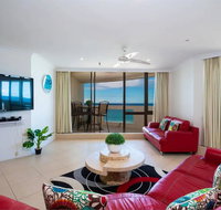 3 Bedroom Apartment - Panoramic Ocean Views - Accommodation Mermaid Beach