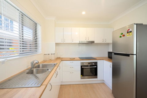3 Bedroom Apartment Minutes From Main Beach - Accommodation Mermaid Beach 2