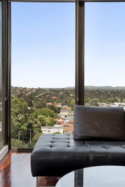 3-Bed Apartment With Parking Near Parks And Dining - Accommodation Mermaid Beach 3