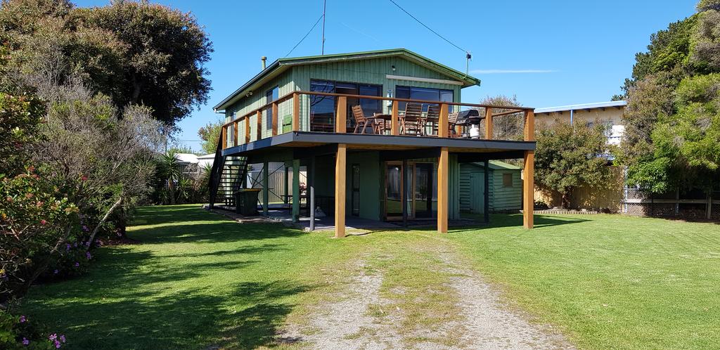 Monomeith VIC Accommodation Mermaid Beach