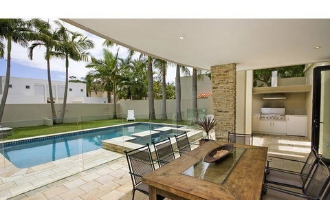 6 Witta Circle - Accommodation Mermaid Beach 1