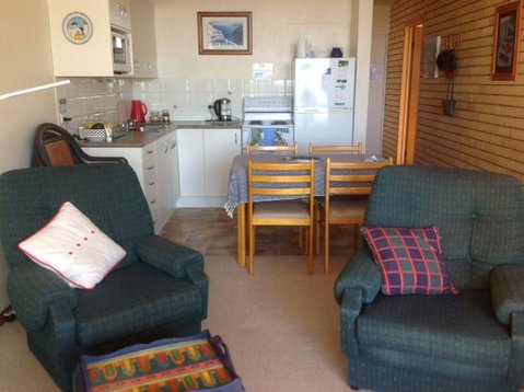 7 Flynn's Beach Apartment - Accommodation Mermaid Beach 3