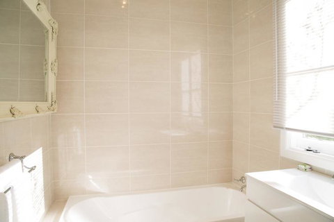 88 Morrisset - Accommodation Mermaid Beach 2