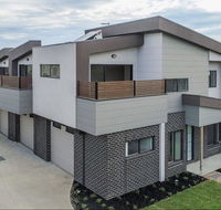 A brand new private townhouse - Accommodation Mermaid Beach