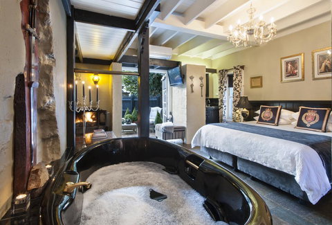 A Loft In The Mill Boutique Accommodation - Accommodation Mermaid Beach 3