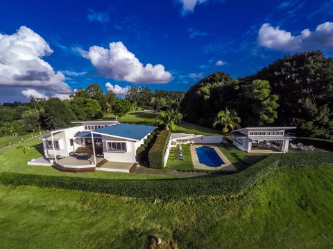 A PERFECT STAY - Byron's Brae - Accommodation Mermaid Beach 0