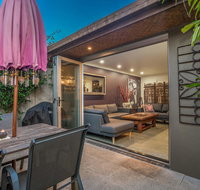 A SWEET ESCAPE - Brandon St Beach  Spa - Accommodation Mermaid Beach