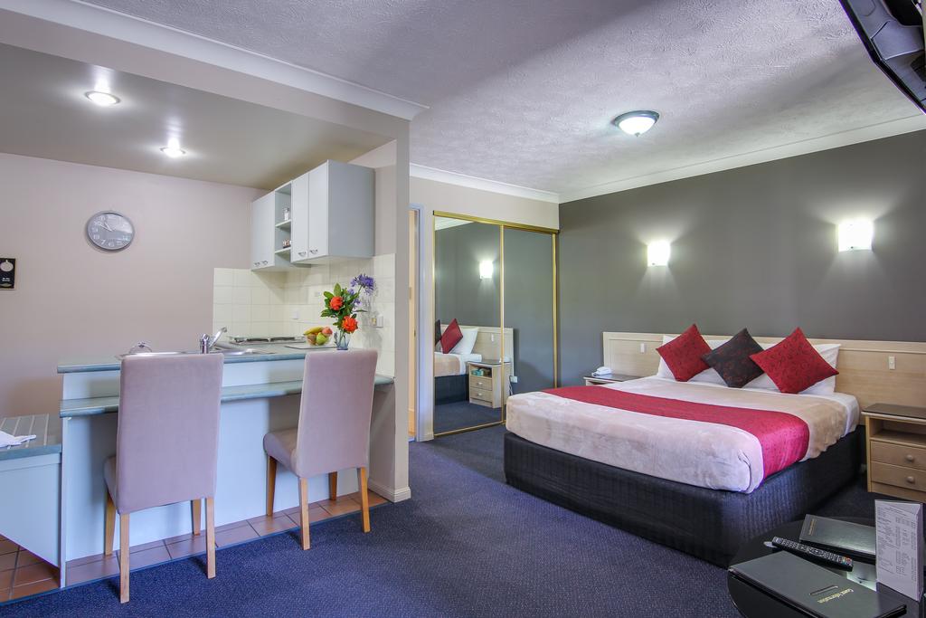 Burleigh QLD Accommodation Mermaid Beach