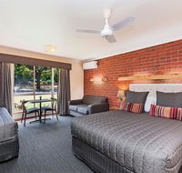 AAt 28 Goldsmith Motel - Accommodation Mermaid Beach