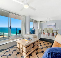 Absolute Beachfront in the heart of Surfers Paradi - Accommodation Mermaid Beach