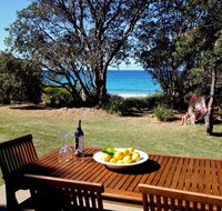 Absolute Beachfront Mollymook - Accommodation Mermaid Beach