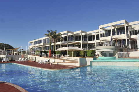 Absolute Beachfront Opal Cove Resort - Accommodation Mermaid Beach 1