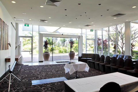 Absolute Beachfront Opal Cove Resort - Accommodation Mermaid Beach 2