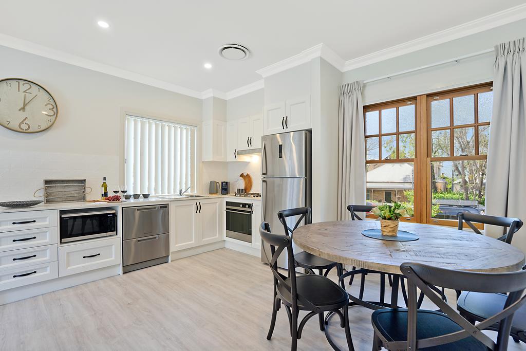 Maitland NSW Accommodation Mermaid Beach