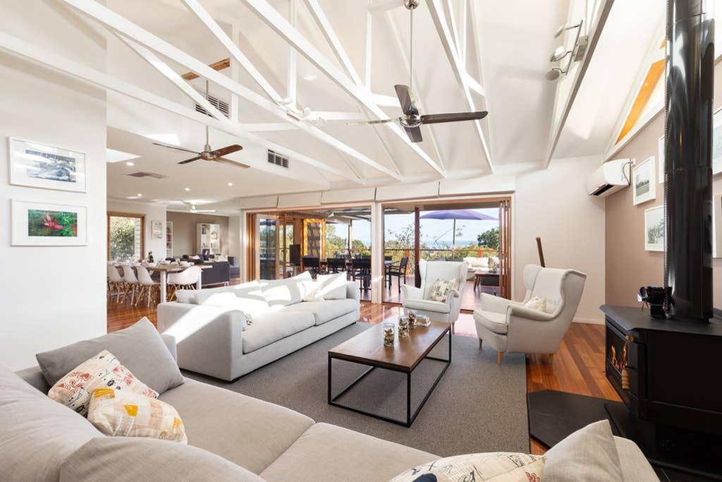 Somers ACT Accommodation Mermaid Beach