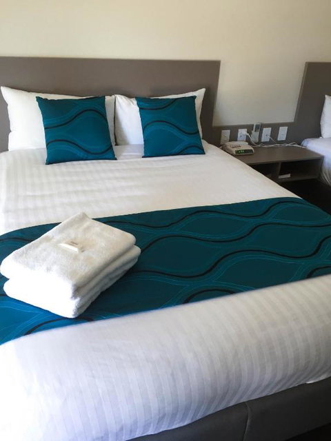 Exies Bagtown - Accommodation Mermaid Beach 4
