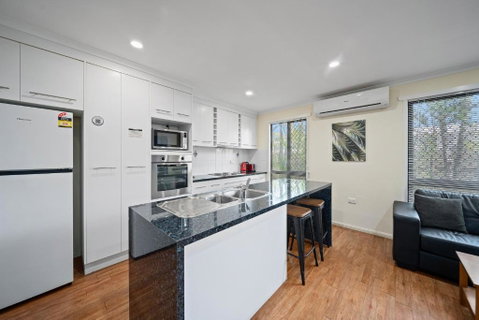 Emerald Motel Apartments - Accommodation Mermaid Beach 1