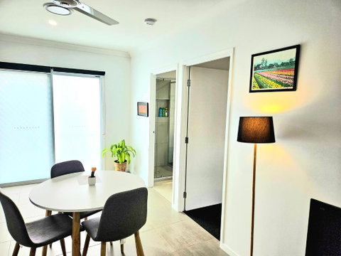 Entire NEW Apartment Tranquil &Great Location - Accommodation Mermaid Beach 0