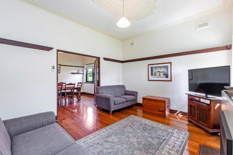 Fairholme Apartment - Accommodation Mermaid Beach 3