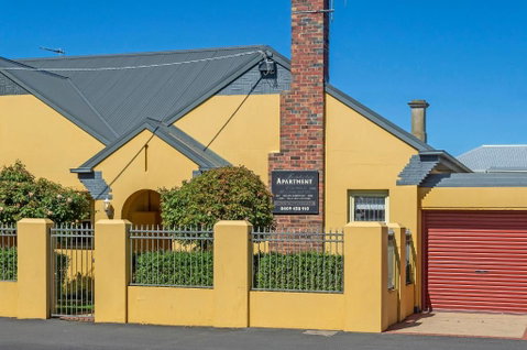 Fairholme Apartment - Accommodation Mermaid Beach 1
