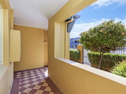 Fairholme Apartment - Accommodation Mermaid Beach 4