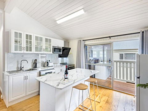 Family Friendly Cozy 4BR House At Annerley - Accommodation Mermaid Beach 0