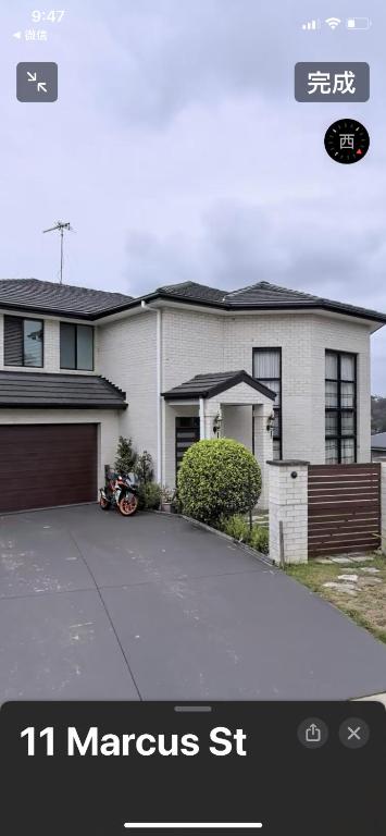 Family Home - Accommodation Mermaid Beach 4