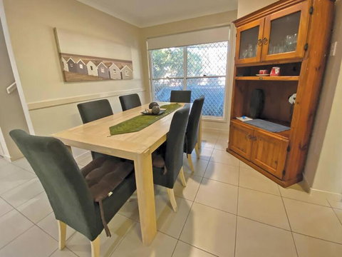 FLIP FLOP INN - Accommodation Mermaid Beach 4