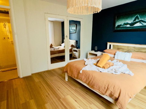 FORR64 - Cosy East Perth Retreat - Accommodation Mermaid Beach 2