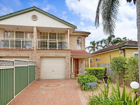 FRENCH HOUSE - Accommodation Mermaid Beach 0