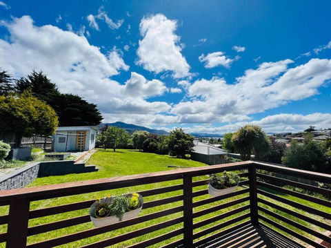 Garden House 15 Min To Hobart CBD - Accommodation Mermaid Beach 0