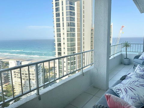 Golden Gate Resort - Accommodation Mermaid Beach 0