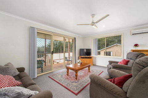 H1211 Mission Terrace Lakewood Heights Estate - Accommodation Mermaid Beach 0