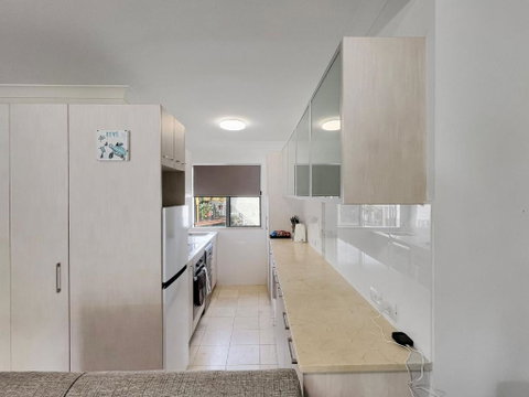H2O Holiday Apartments Unit 12 - Accommodation Mermaid Beach 2
