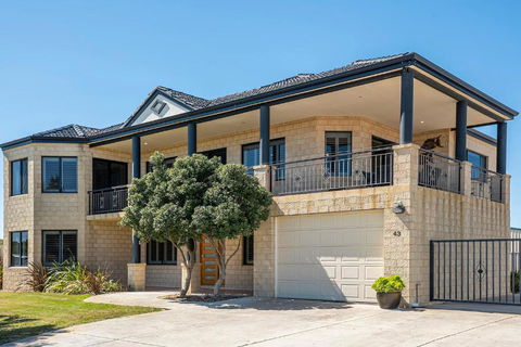 Happy Daze - Accommodation Mermaid Beach 0