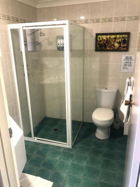 Hilltops Retreat Motor Inn - Accommodation Mermaid Beach 1