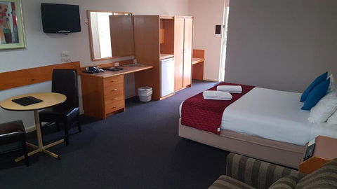 Hilltops Retreat Motor Inn - Accommodation Mermaid Beach 3