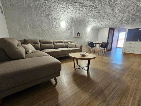 Holly Place - Accommodation Mermaid Beach 0