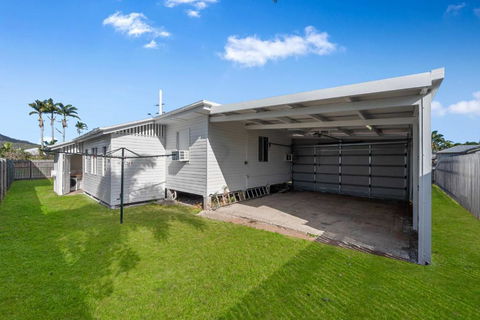 House On Halifax - Accommodation Mermaid Beach 3