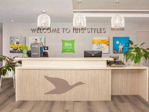 Ibis Styles The Entrance - Accommodation Mermaid Beach 1