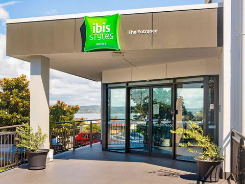 Ibis Styles The Entrance - Accommodation Mermaid Beach 2